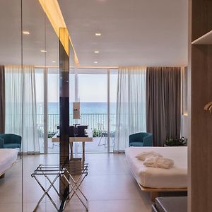 Large Deluxe Sea View